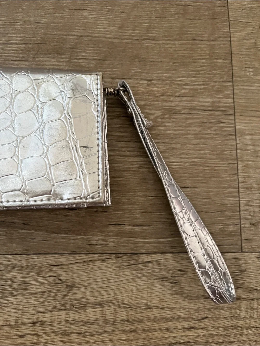 Sleek Silver Metallic Croc-Embosssed Rectangular Evening Clutch Wristlet Bag